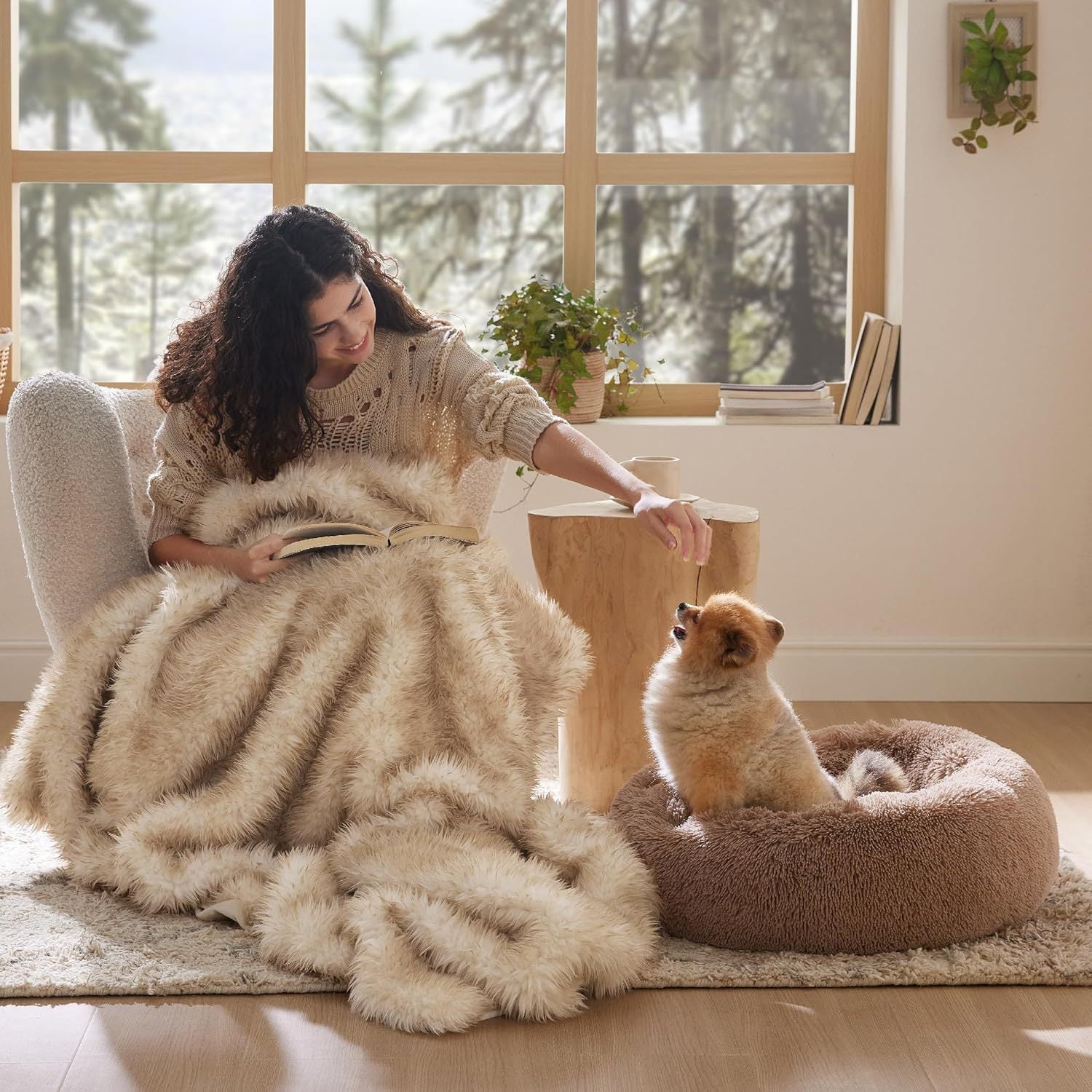 Round Fluffy Plush Pet Bed